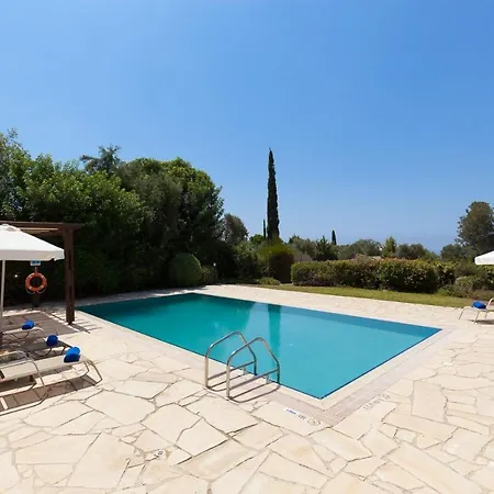Aphrodite Hills Superior Villas Superior 0242 Air Conditioning 3 Bedrooms וילה פאפוס